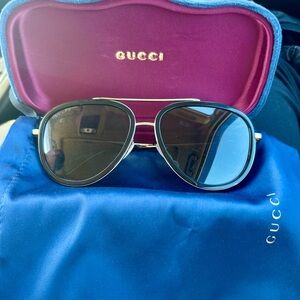 Gucci Gold and Black Aviator Sunglasses